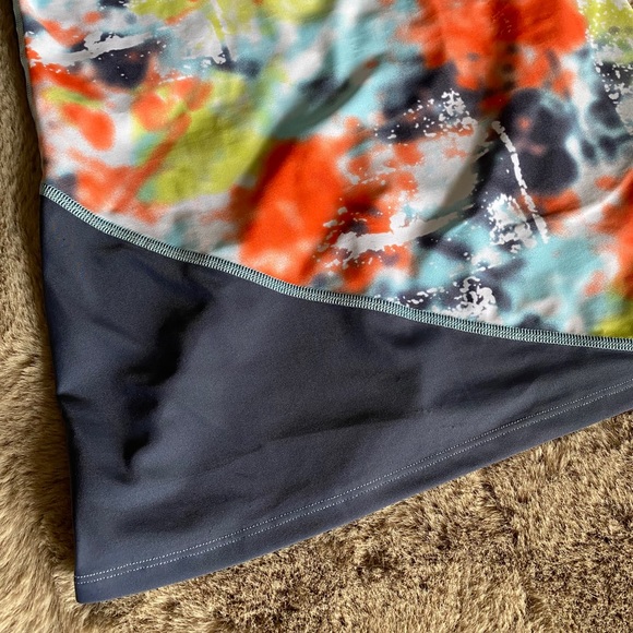 Under Armour Top - Picture 12 of 13